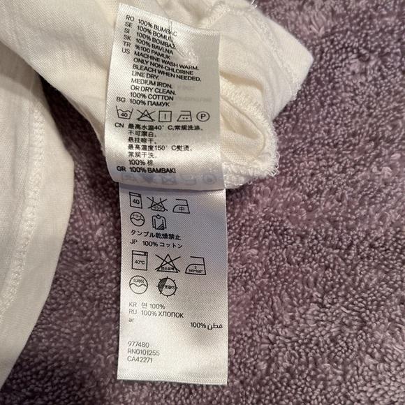 Old Navy Woman’s off white cotton tank top. Size medium. - Picture 8 of 8